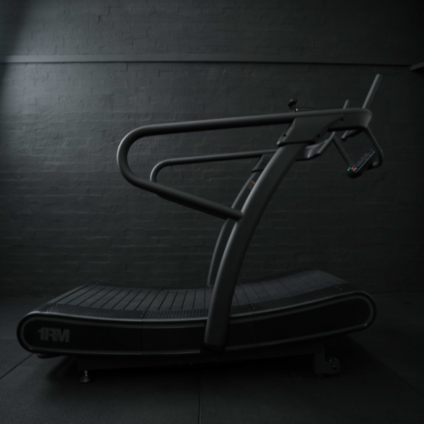 1RM Curved Runner Treadmill - Magnetic Resistance