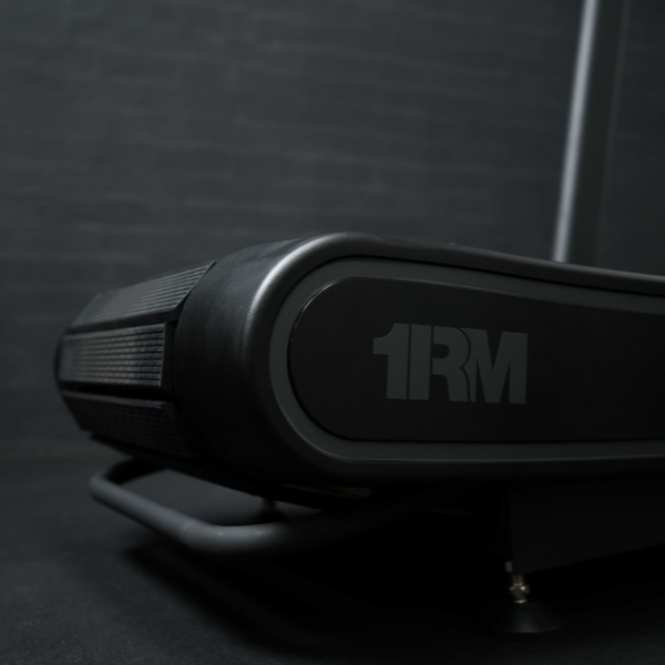 1RM Curved Runner Treadmill - Magnetic Resistance